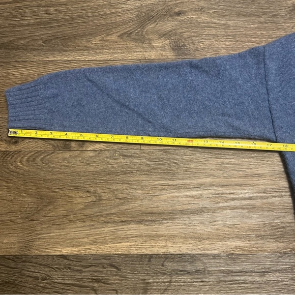 Minnie Rose 100% Cashmere Long and Lean V-Neck Sweater Blue Size Medium - Picture 8 of 10
